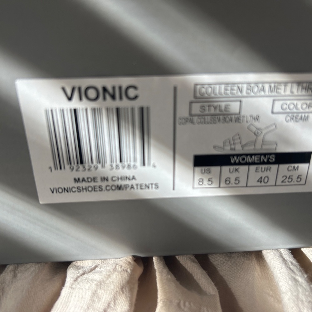 “Boa” Vionic Sandals - image 3